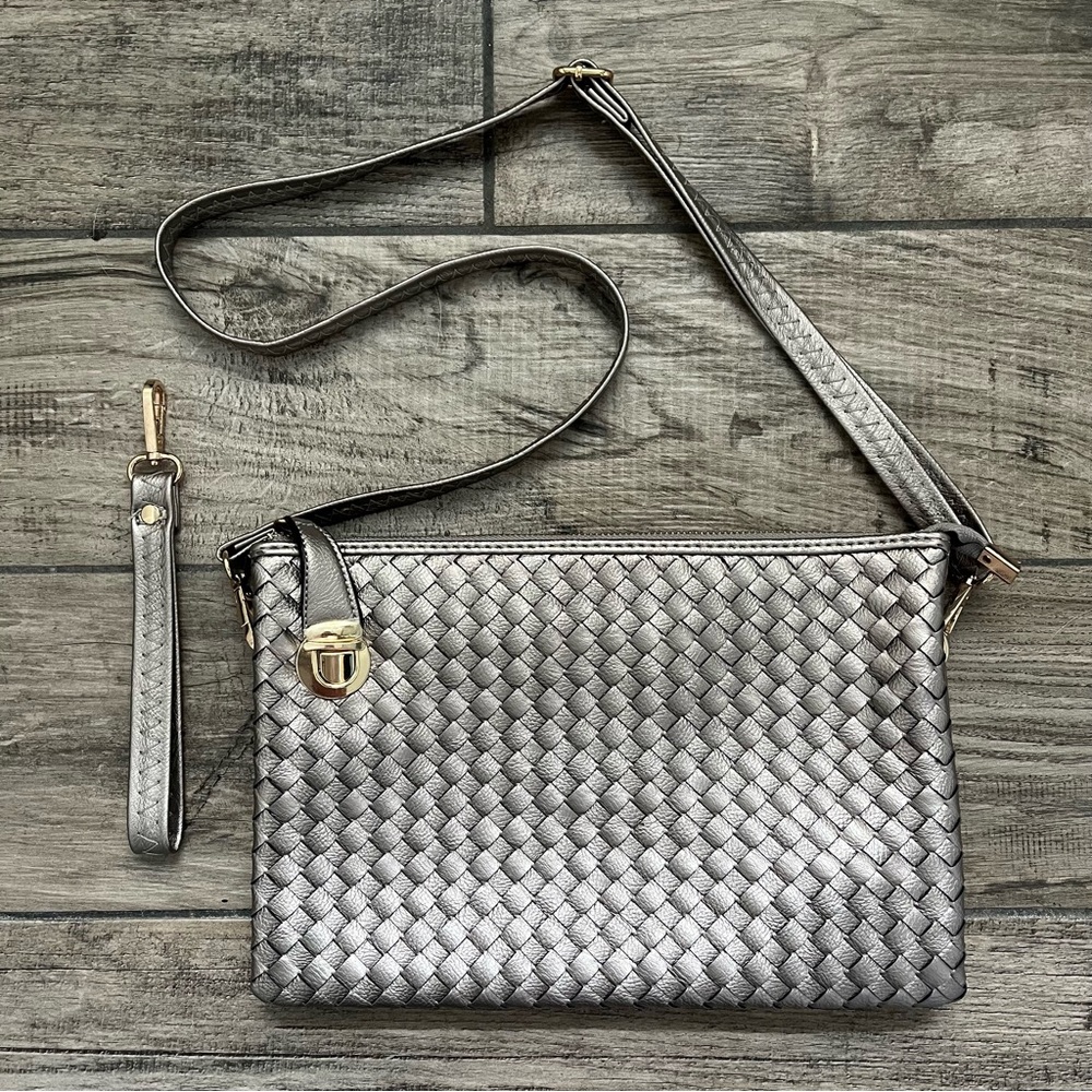 Crossbody Purse with optional wristlet strap